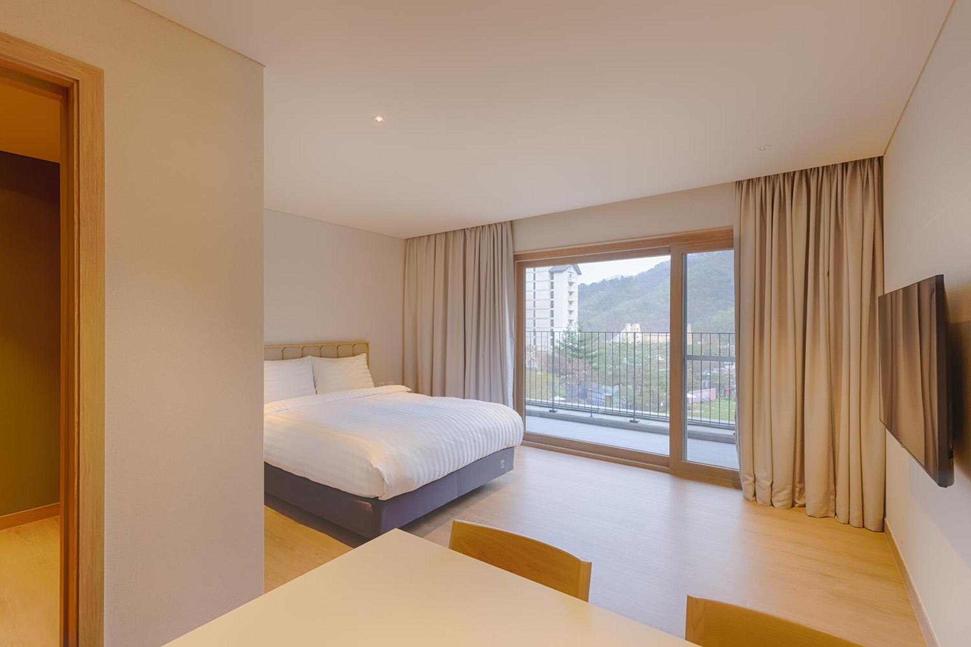 Sono Calm Vivaldipark Hotell Hongcheon Exteriör bild