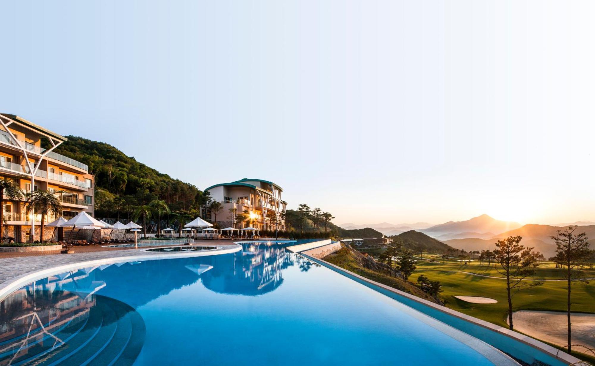 Sono Calm Vivaldipark Hotell Hongcheon Exteriör bild