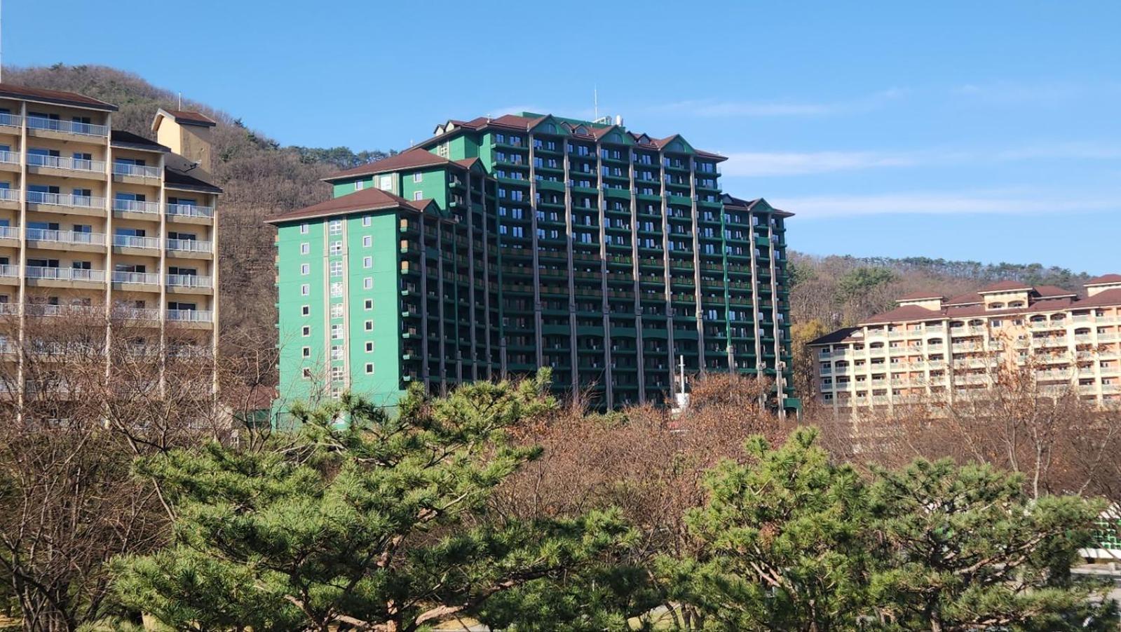 Sono Calm Vivaldipark Hotell Hongcheon Exteriör bild