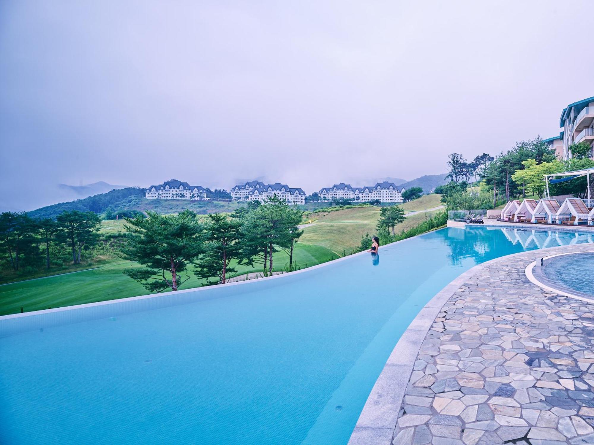 Sono Calm Vivaldipark Hotell Hongcheon Exteriör bild